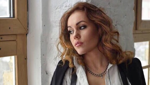 певица Alyosha