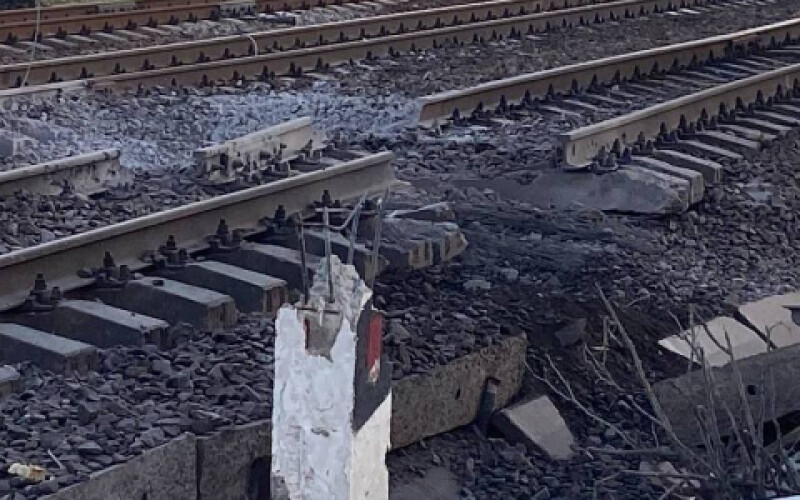 У Криму пошкоджена залізниця через вибух на складі боєприпасів
