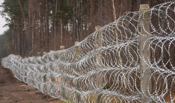В Україні встановлюють на кордоні з Білоруссю колючий дріт
