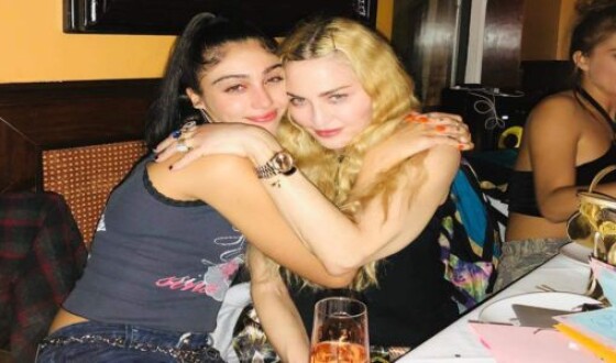 Мадонна показала повзрослевшую дочь