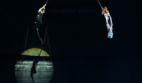 Акробат Cirque du Soleil сорвался с высоты