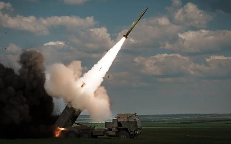 США припиняють угоди з зброєю з Європою на мільярди доларів