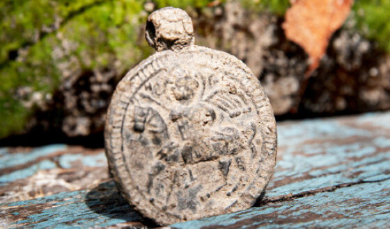 У Криму в стародавньому місті знайшли унікальний візантійський медальйон