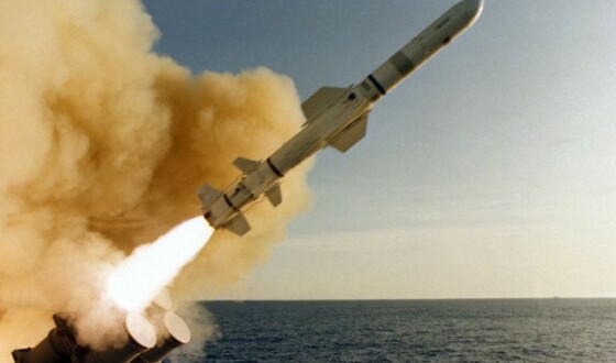 Російські терористи випустили ракети по Україні з території Криму