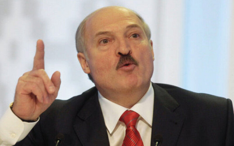Лукашенко заявив, що адекватно відповість на розміщення танків США в Литві