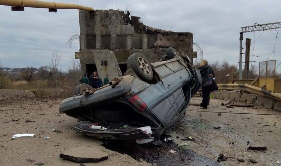 У Смоленській області обвалився міст з автомобілями: є загиблі