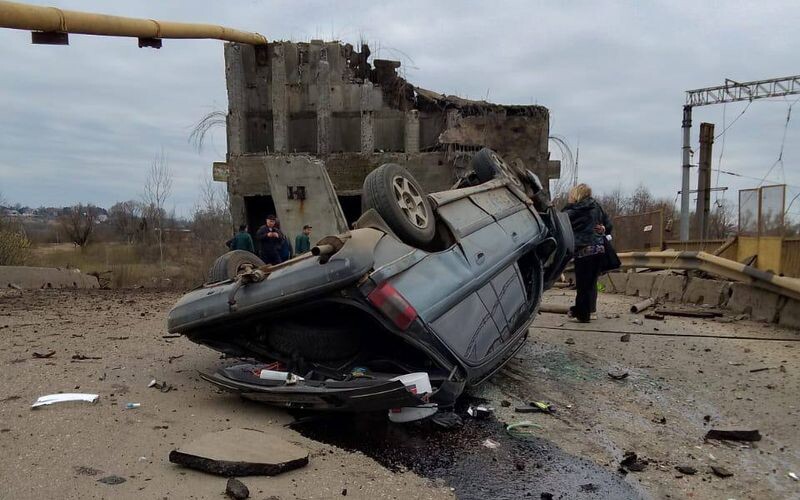 У Смоленській області обвалився міст з автомобілями: є загиблі