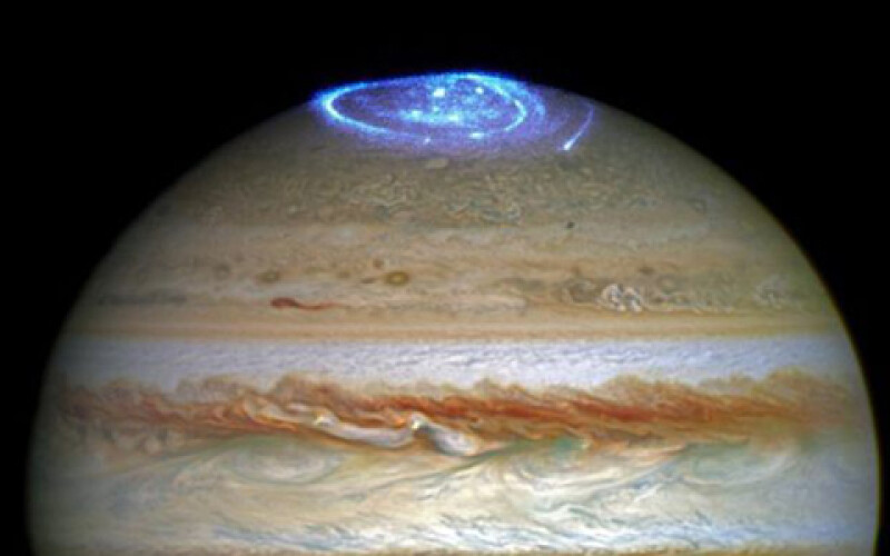 Ученые показали фото бури на Юпитере