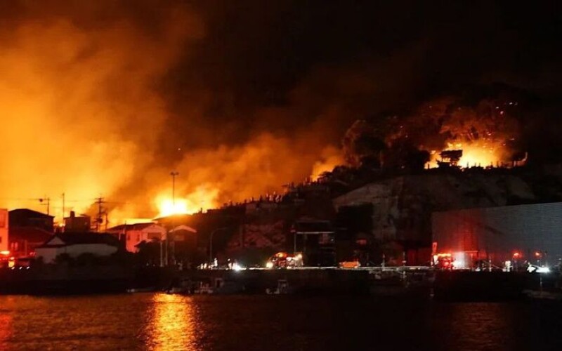 Масштабна пожежа в Японії знищила цілий міський квартал