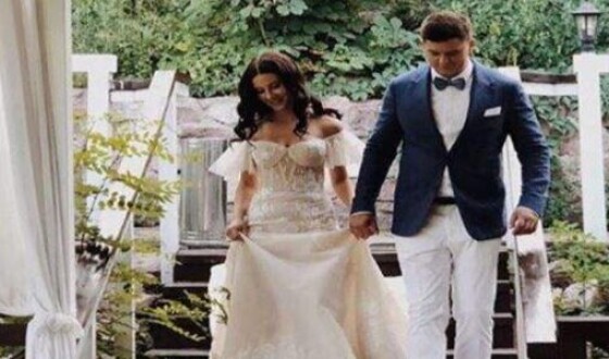 Известная украинская певица впервые вышла замуж
