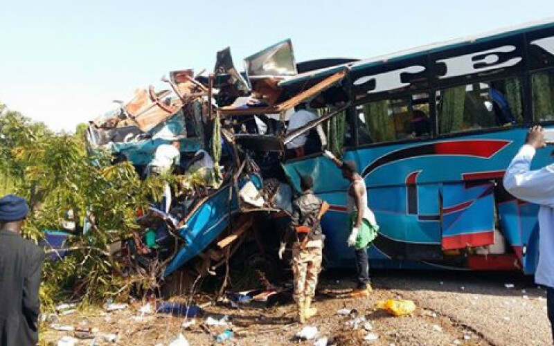 Вантажівка врізалася в автобус на півночі Судану, загинуло щонайменше 13 осіб