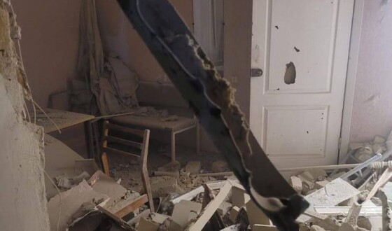Російські терористи обстріляли пологове відділення лікарні в Херсоні