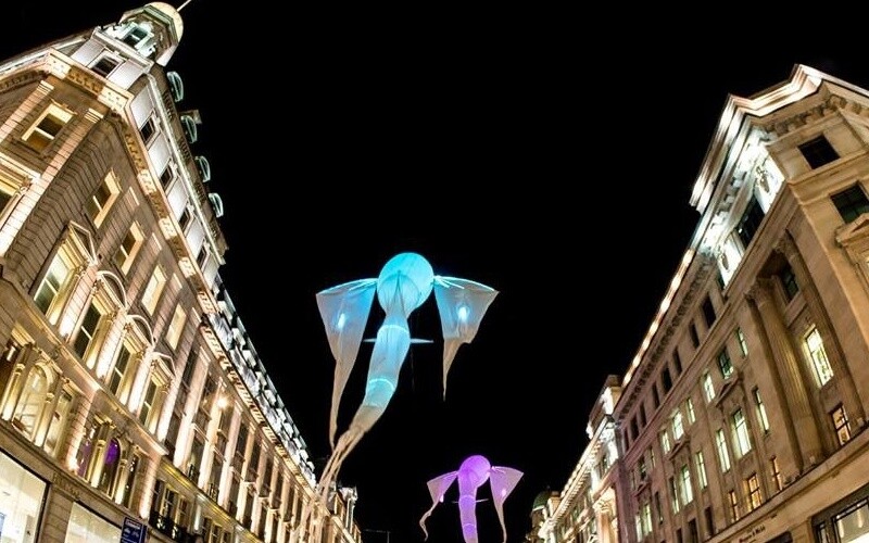 У Лондоні стартував фестиваль світлових інсталяцій «London Light Wave»