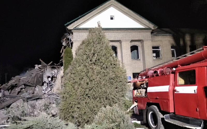 Вночі російська ракета знищила пологовий будинок у Запорізькій області