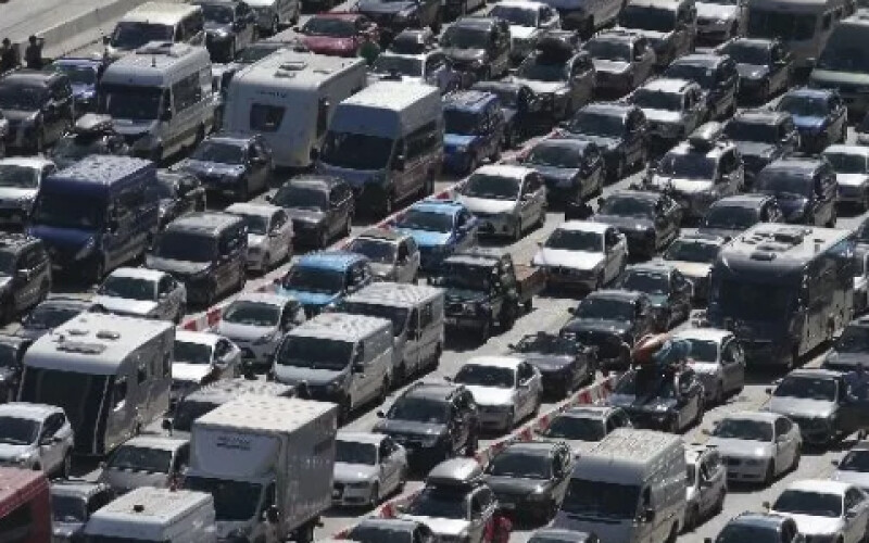Из-за забастовки во Франции пробки на дорогах достигают 600 км