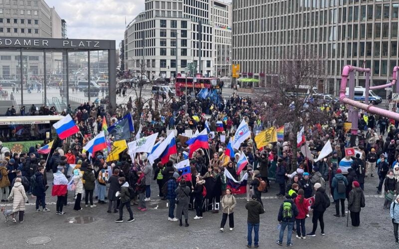 У Берліні починається марш «Росія проти Путіна»