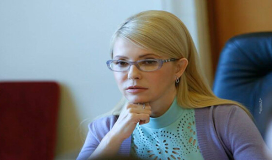 Порошенко під патріотичною риторикою торгує з країною-агресором, &#8211; Тимошенко