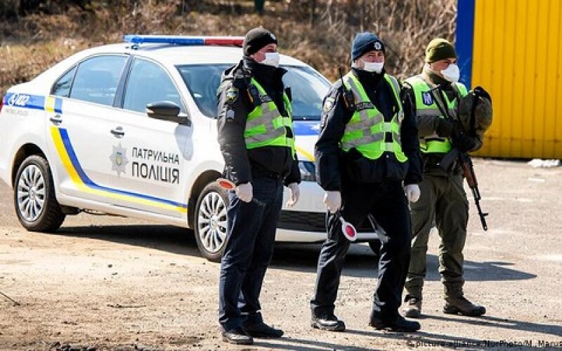 В Україні підвищили штрафи за лайку у громадському місці