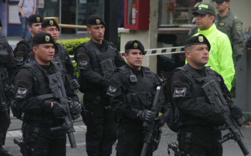 У Колумбії урядовий кортеж потрапив під обстріл