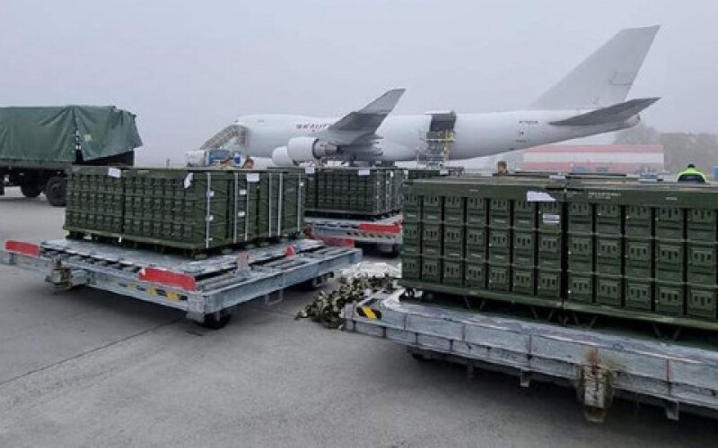 США доставили Україні першу частину найбільшого пакету військової допомоги