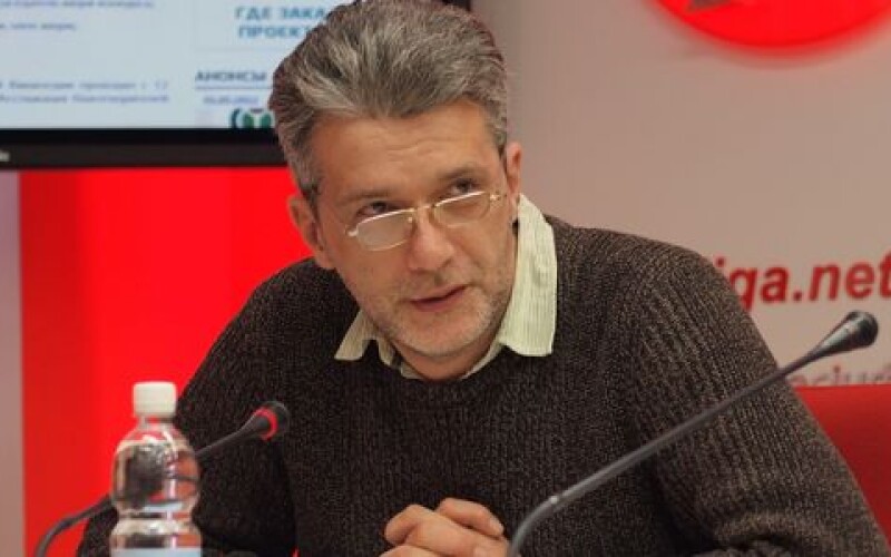 У Києві двоє рецидивістів побили та пограбували відомого журналіста Андрія Куликова