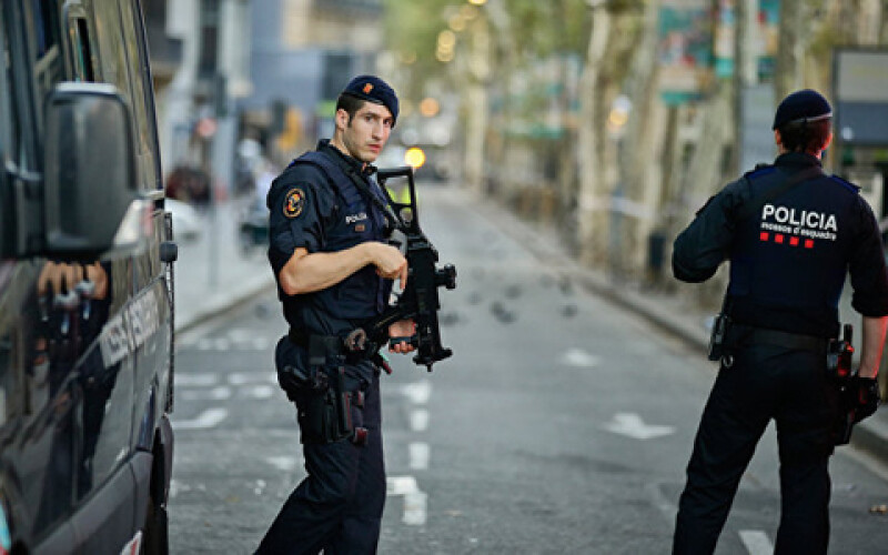 Вже тиждень радикали громлять іспанські міста