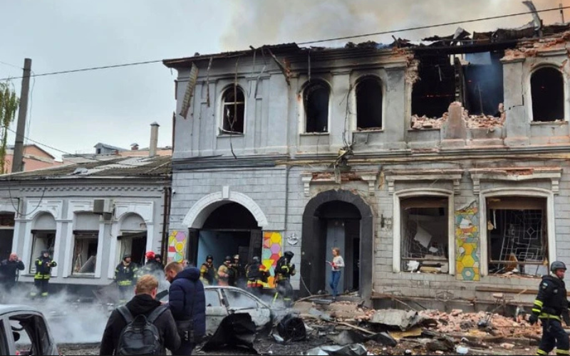 У Харкові після удару РФ по дитсадку дітей евакуювали, постраждалих серед них немає