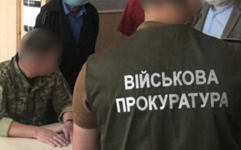 Затримано посадовця київського військового навчального закладу під час одержання хабара