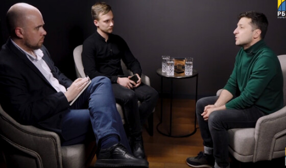 17 апреля Владимир Зеленский дал интервью РБК-Украина. Видео