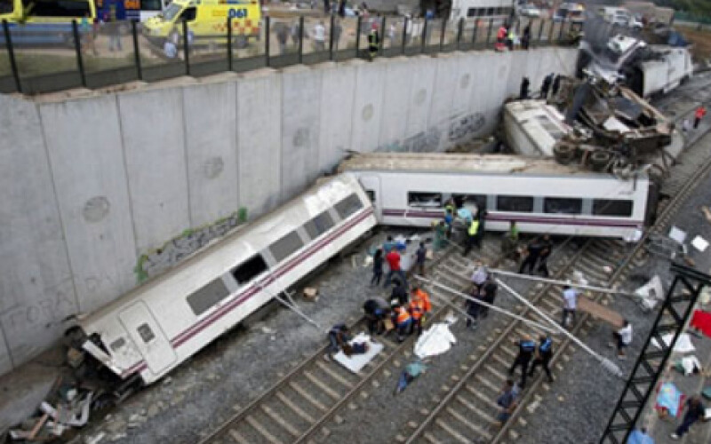 В Іспанії зіткнулися пасажирський та товарний поїзди