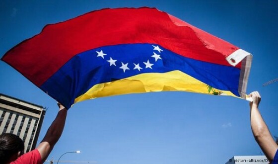 Венесуела припинила переговори з опозицією через екстрадицію спецпосланця в США