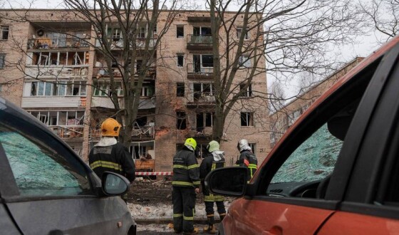 У Санкт-Петербурзі повідомили про влучання дрону в житловий будинок