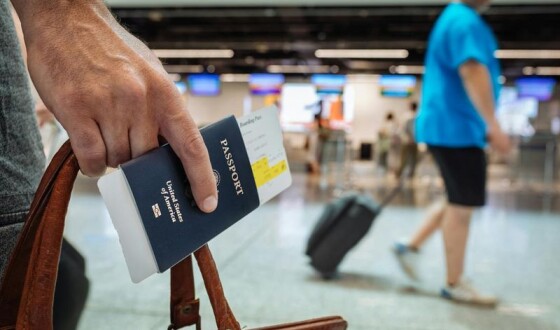У США пасажири аеропортів більше не роззуватимуться під час перевірки безпеки