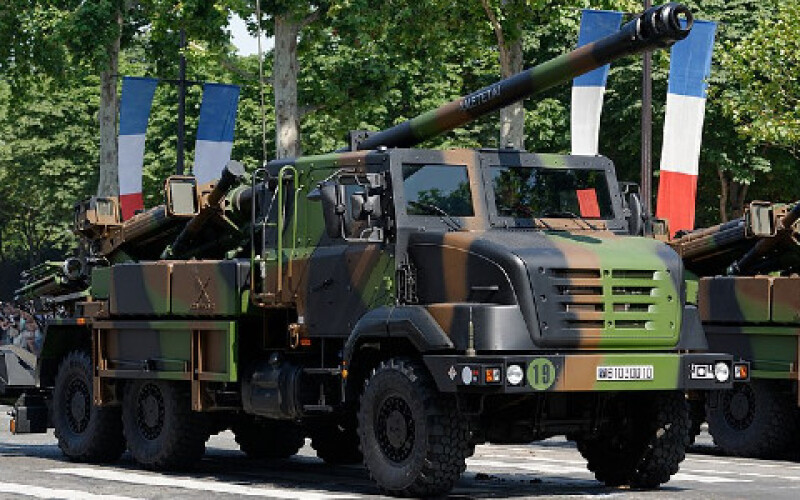Франція передала Україні безконтактні підривники для снарядів САУ CAESAR