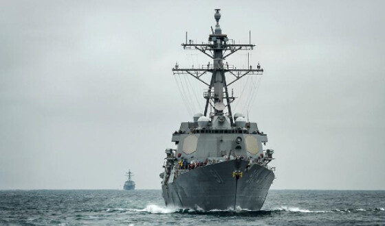 Есмінець США пройшов повз острови Спратлі в Південно-Китайському морі