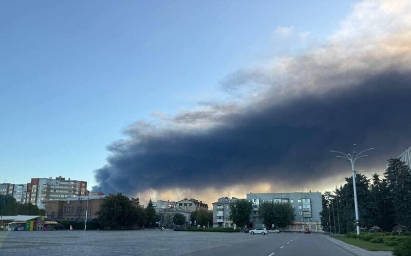 Ворог завдав удару балістичними та крилатими ракетами по Кременчуку