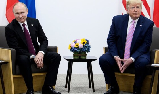 Трамп їде на зустріч з Путіним на Алясці, щоб забезпечити припинення вогню в Україні
