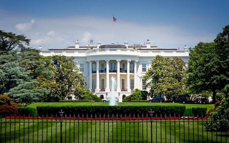 У США почалися масові звільнення держслужбовців через бюджетну кризу