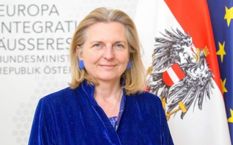 Екс-глава МЗС Австрії Кнайсль поскаржилася на погрози та цькування