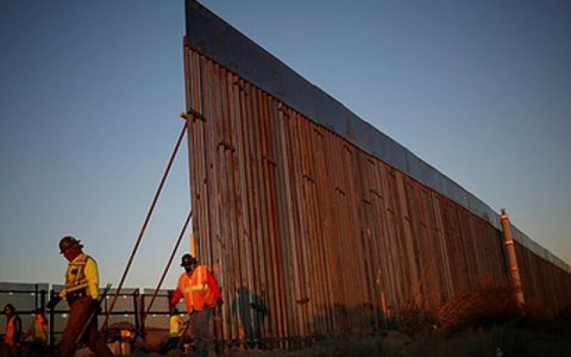 У США добудують ділянку стіни на кордоні з Мексикою