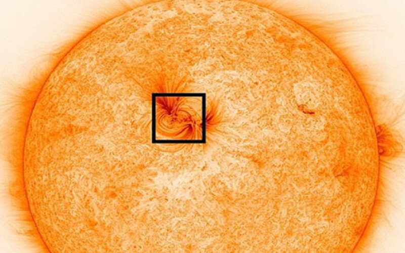 Ученые заметили на Солнце «нити» из раскаленного газа