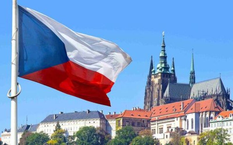 Чехія заборонила своїм громадянам поїздки в Росію
