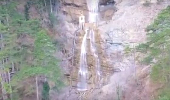 У Криму рясні дощі розмили підпірну стіну найвищого водоспаду