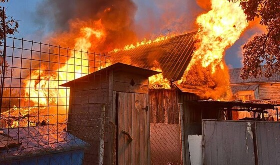 У Луцьку після ворожої атака виникла пожежа на цивільній інфраструктурі
