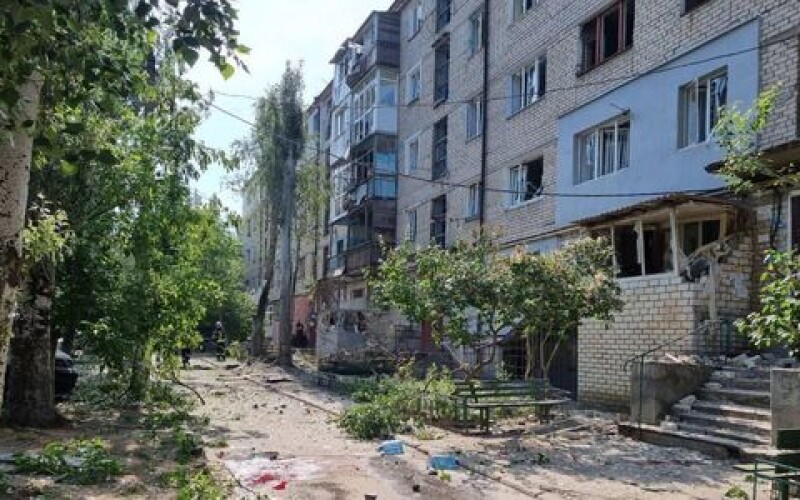 Російські окупанти знову обстріляли житлові квартали Миколаєва