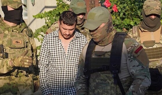 ФСБ обвинила задержанных крымских татар в переписке с «адептом ИГИЛ»
