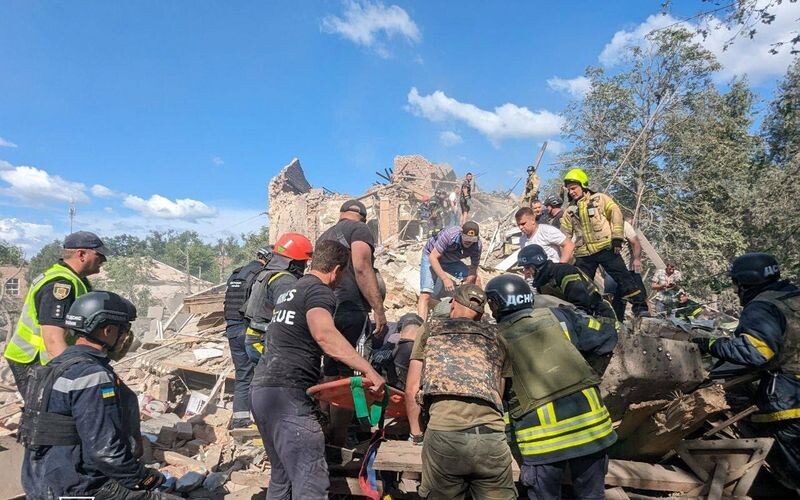 У Кривому Розі через ракетний обстріл рашистів загинули 9 людей