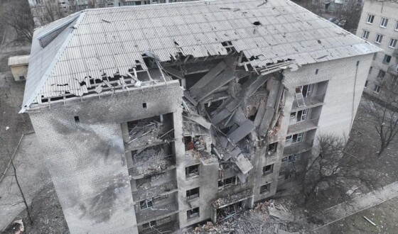 Рашисти атакували ударним дроном будинок на Донеччині, де проживали рятувальники