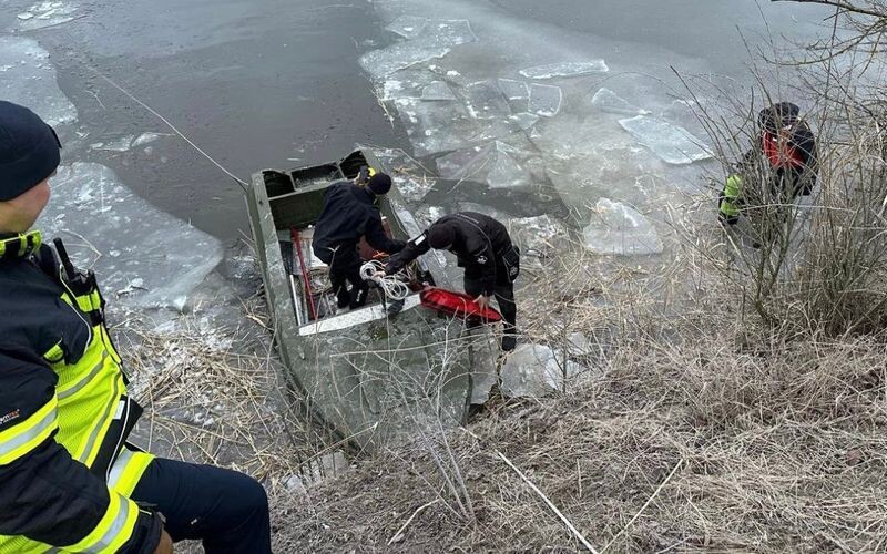 На Херсонщині четверо дітей провалились під кригу річки Інгулець