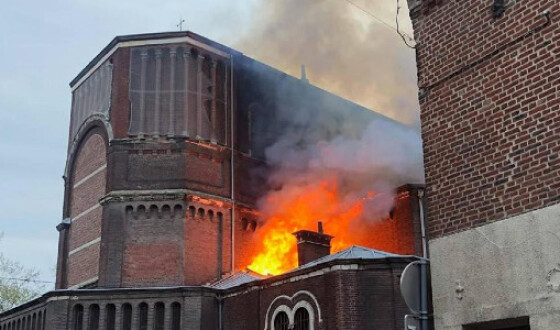 У французькому Ліллі загорілася церква XIX століття